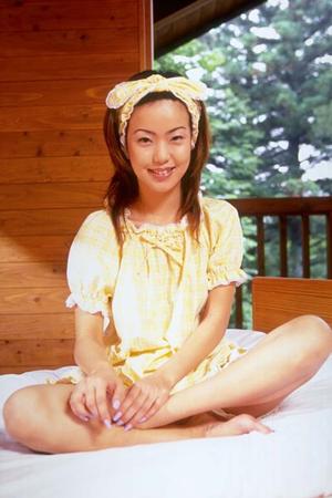 美容皮膚科でレーザーフェイシャルの施術