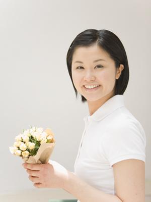 大阪市でも人気が高まる美容鍼で小顔に